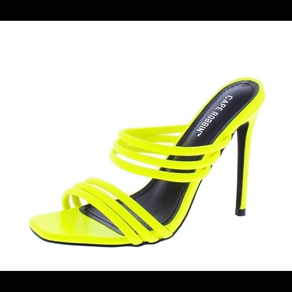 NWT Jenny Heels